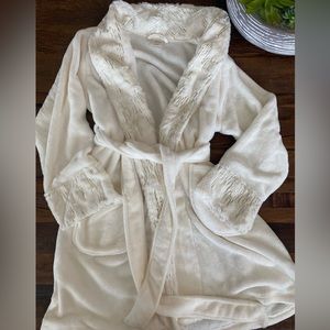 NWOT Soma Robe